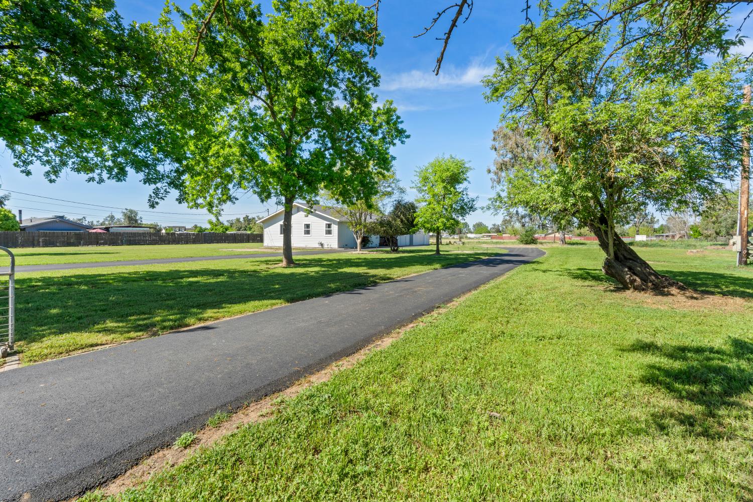 3525 East Forest Lake Road Acampo, CA 95220 - Photo 5 of 44