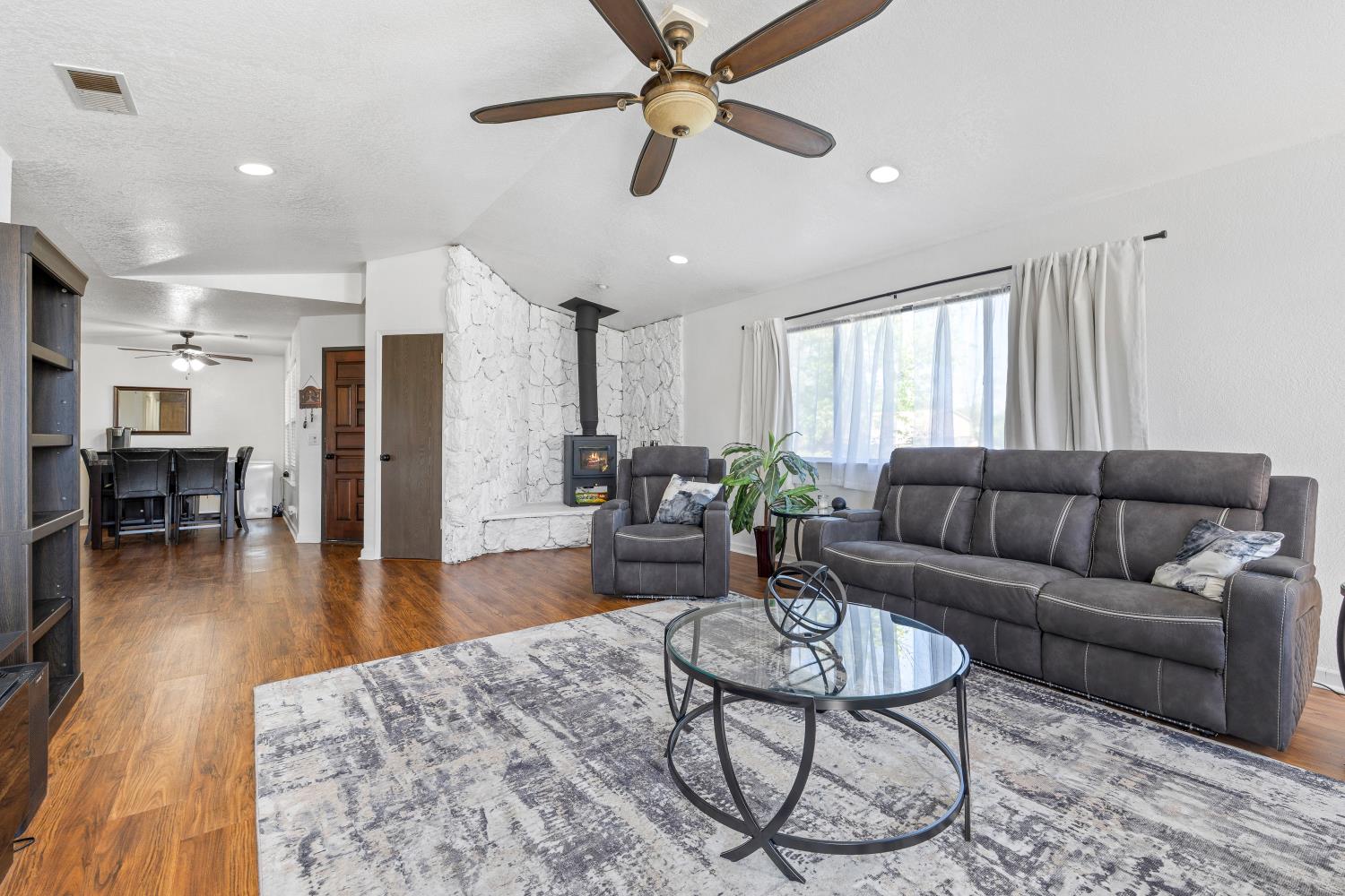 3525 East Forest Lake Road Acampo, CA 95220 - Photo 10 of 44