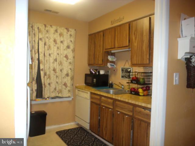 18 Berkshire Road Westampton, NJ 08060 - Photo 5 of 13 Gallery Image 5
