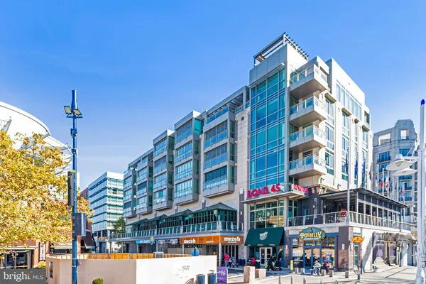 $9,995 | 147 Waterfront Street, Unit 402, National Harbor, MD 20745