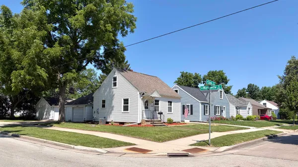 $220,000 | 2209 North Clark Street, Appleton, WI 54911