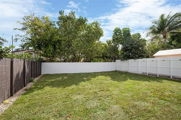 $3,250 | 6427 Southwest 135th Avenue, Miami, FL 33183