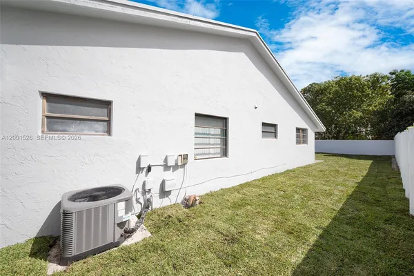 $3,250 | 6427 Southwest 135th Avenue, Miami, FL 33183