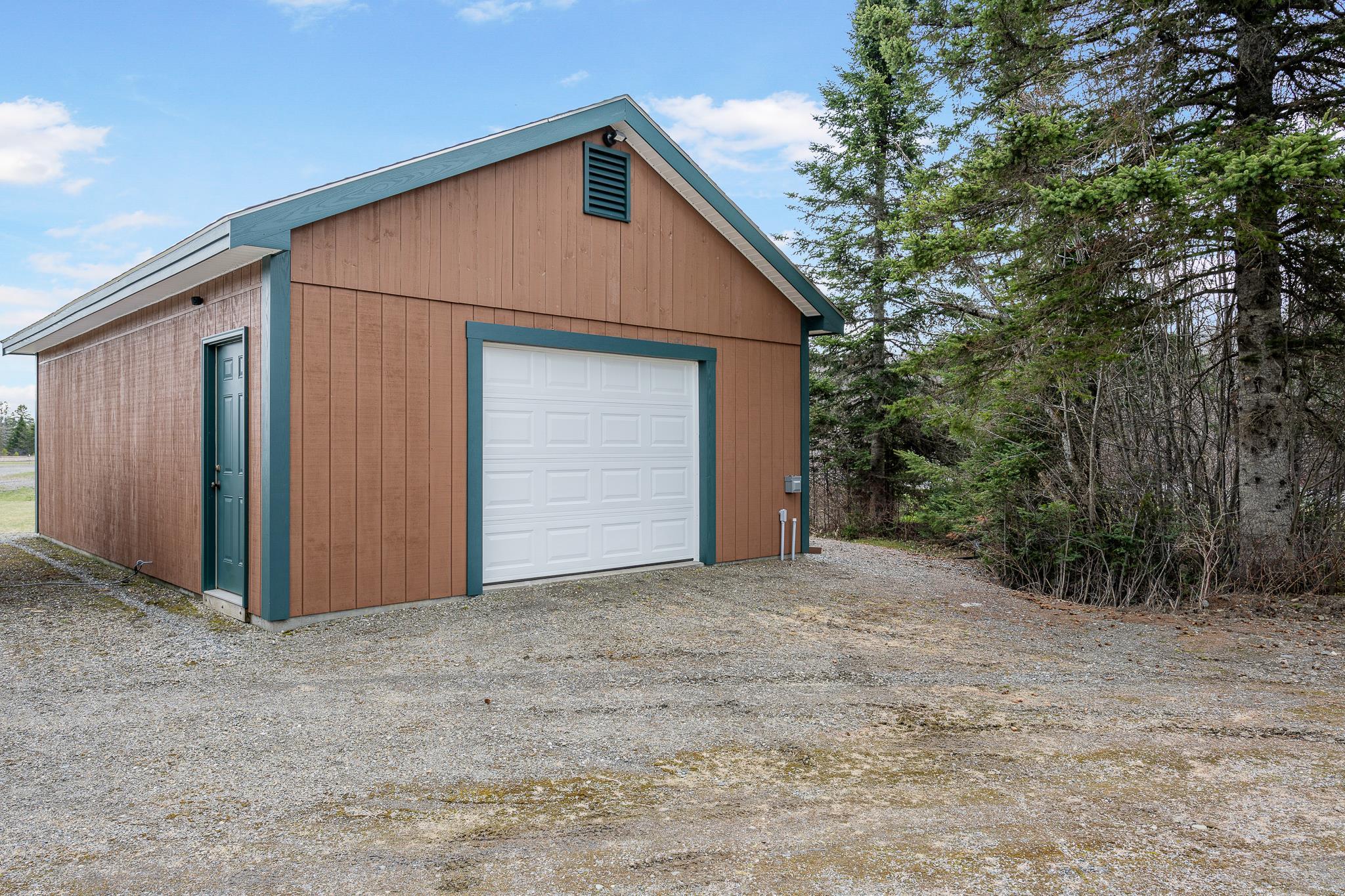 997 Back Lake Road Pittsburg, NH 03592 - Photo 31 of 38