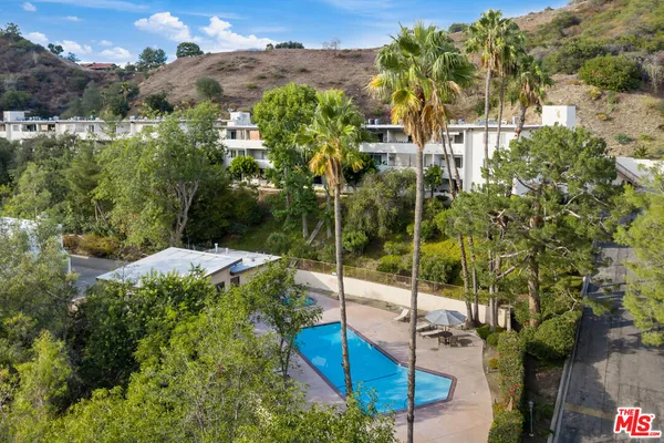 $489,000 | 1935 Alpha Road, Unit 323, Glendale, CA 91208