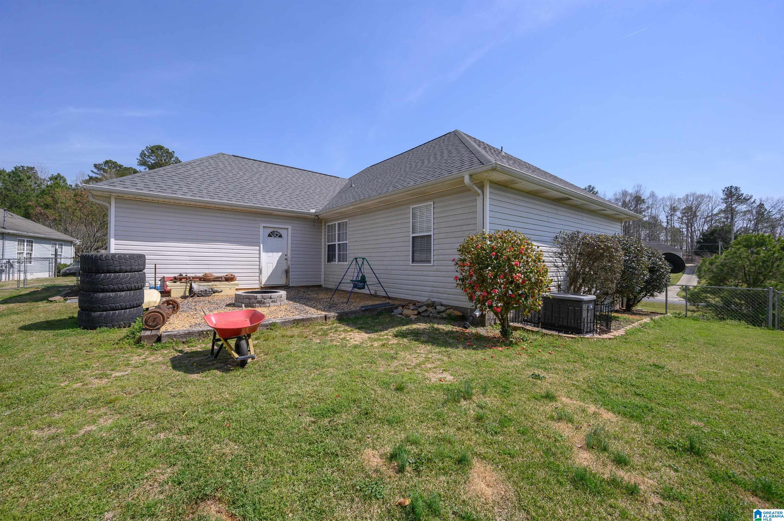 294 Miranda Road Warrior, AL 35180 - Photo 27 of 31