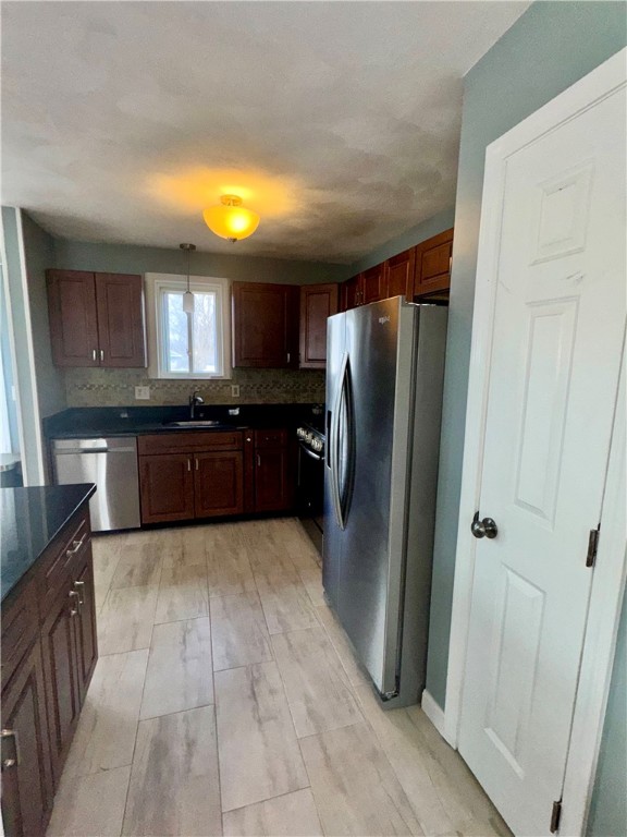 231 Smith Street Warwick, RI 02886 - Photo 3 of 14