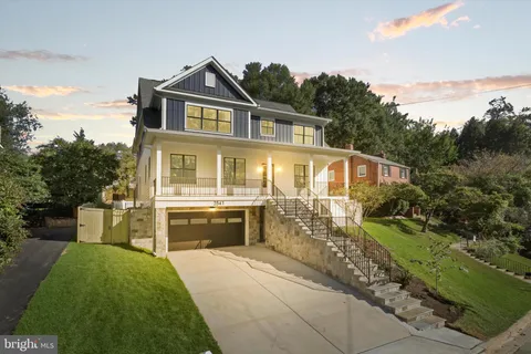$2,950,000 | 2541 23rd Road North, Arlington, VA 22207