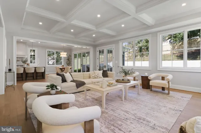 $2,950,000 | 2541 23rd Road North, Arlington, VA 22207