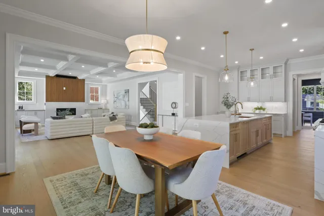 $2,950,000 | 2541 23rd Road North, Arlington, VA 22207