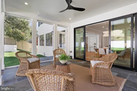 $2,950,000 | 2541 23rd Road North, Arlington, VA 22207