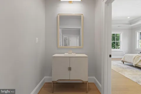 $2,950,000 | 2541 23rd Road North, Arlington, VA 22207