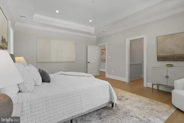 $2,950,000 | 2541 23rd Road North, Arlington, VA 22207