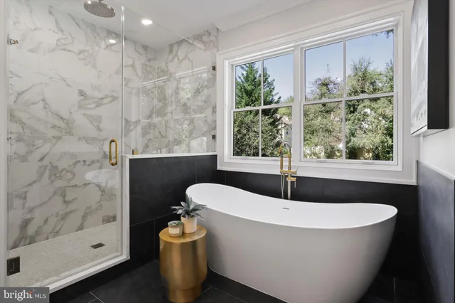 $2,950,000 | 2541 23rd Road North, Arlington, VA 22207