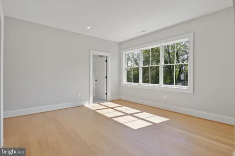 $2,950,000 | 2541 23rd Road North, Arlington, VA 22207