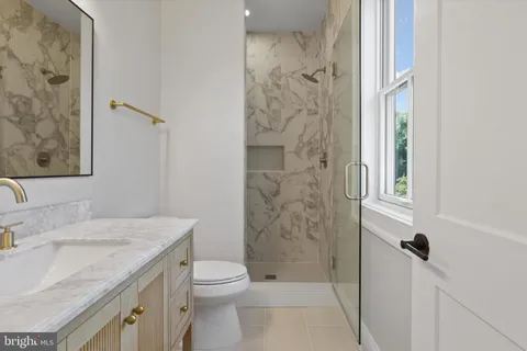 $2,950,000 | 2541 23rd Road North, Arlington, VA 22207