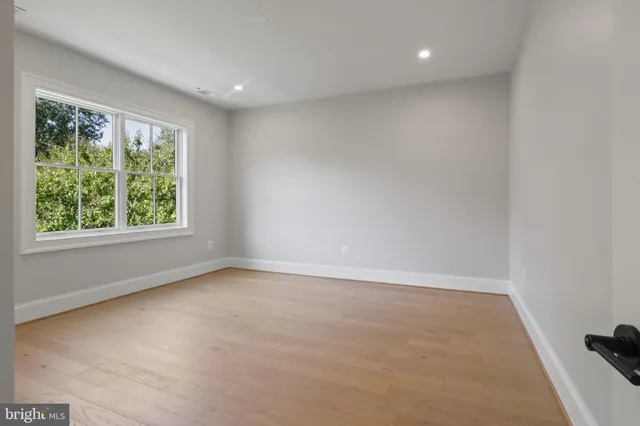 $2,950,000 | 2541 23rd Road North, Arlington, VA 22207