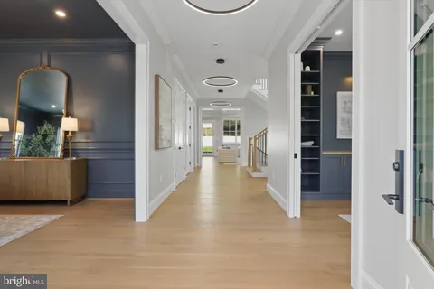 $2,950,000 | 2541 23rd Road North, Arlington, VA 22207