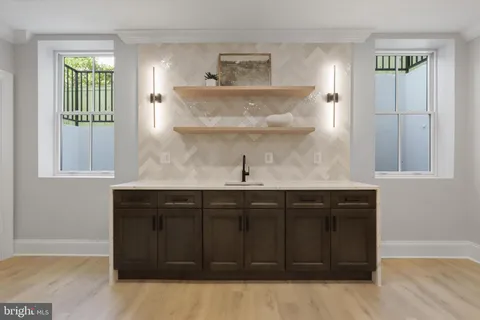 $2,950,000 | 2541 23rd Road North, Arlington, VA 22207