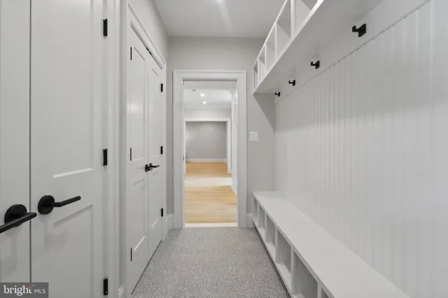 $2,950,000 | 2541 23rd Road North, Arlington, VA 22207