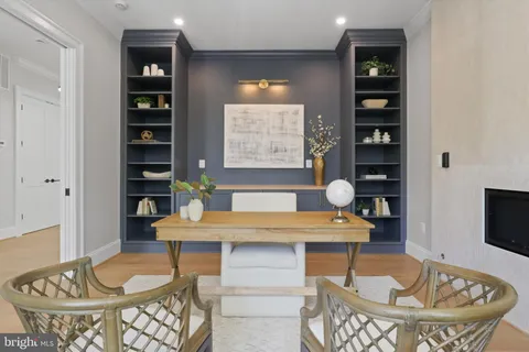 $2,950,000 | 2541 23rd Road North, Arlington, VA 22207