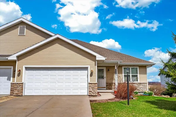 $399,900 | 1818 Fjord Pass, Mount Horeb, WI 53572