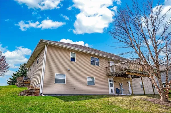 $399,900 | 1818 Fjord Pass, Mount Horeb, WI 53572