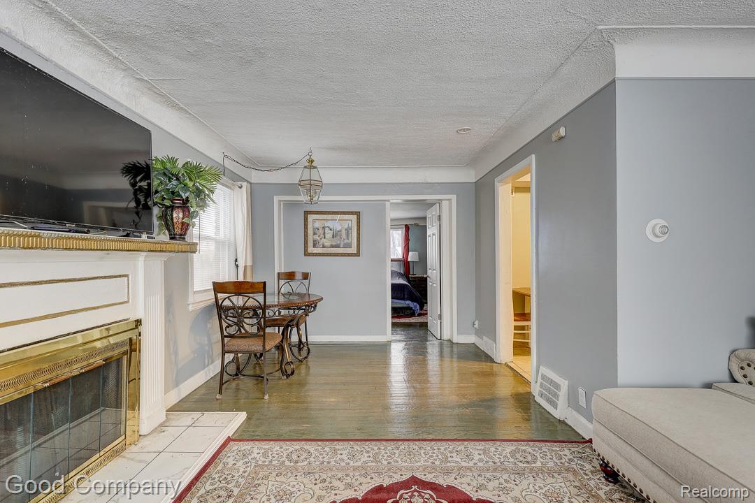 18669 Coyle Street Detroit, MI 48235 - Photo 6 of 41 18669 Coyle St.-04.jpg