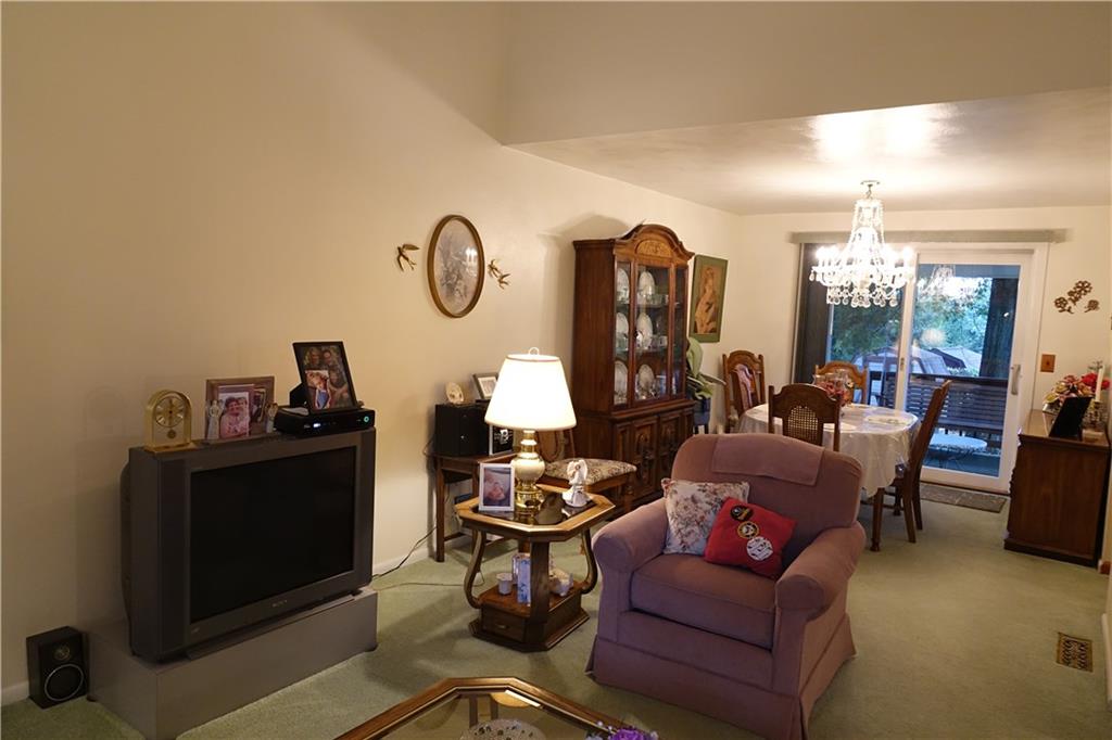 112 Ayleshire Road Butler, PA 16001 - Photo 3 of 23 Gallery Image 3
