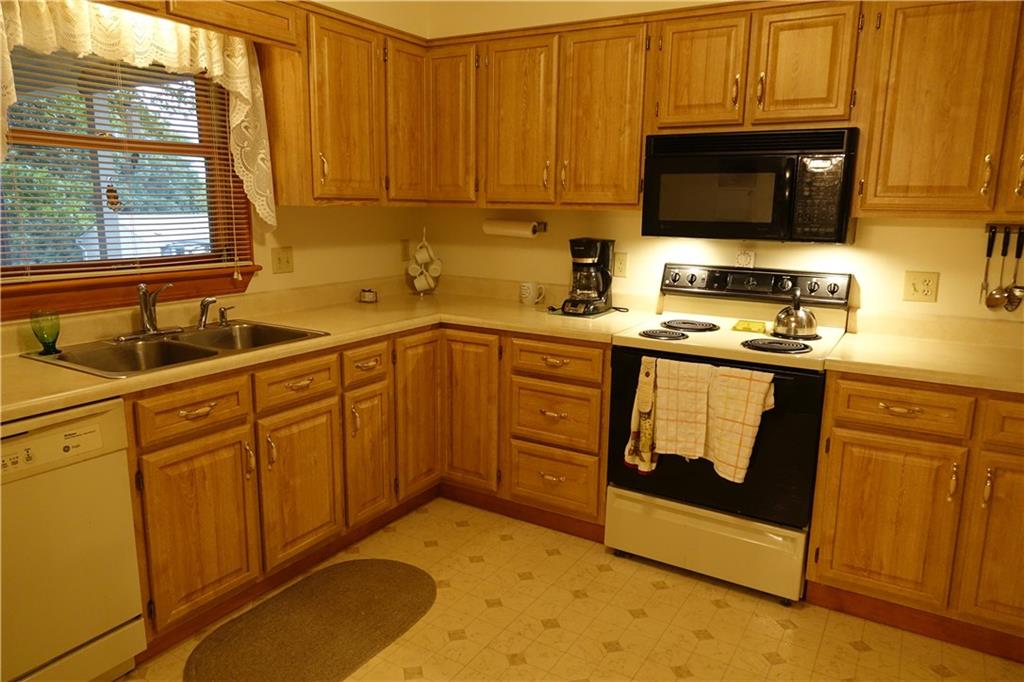 112 Ayleshire Road Butler, PA 16001 - Photo 7 of 23 Gallery Image 7
