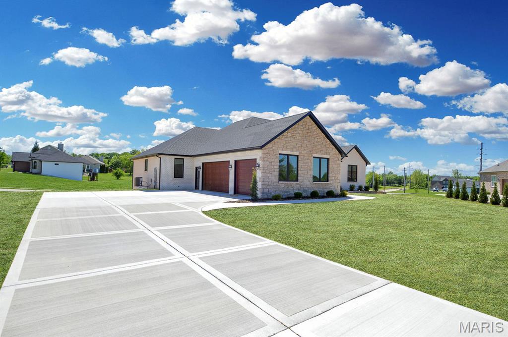 1370 Walnut Rdg Drive Columbia, IL 62236 - Photo 2 of 64