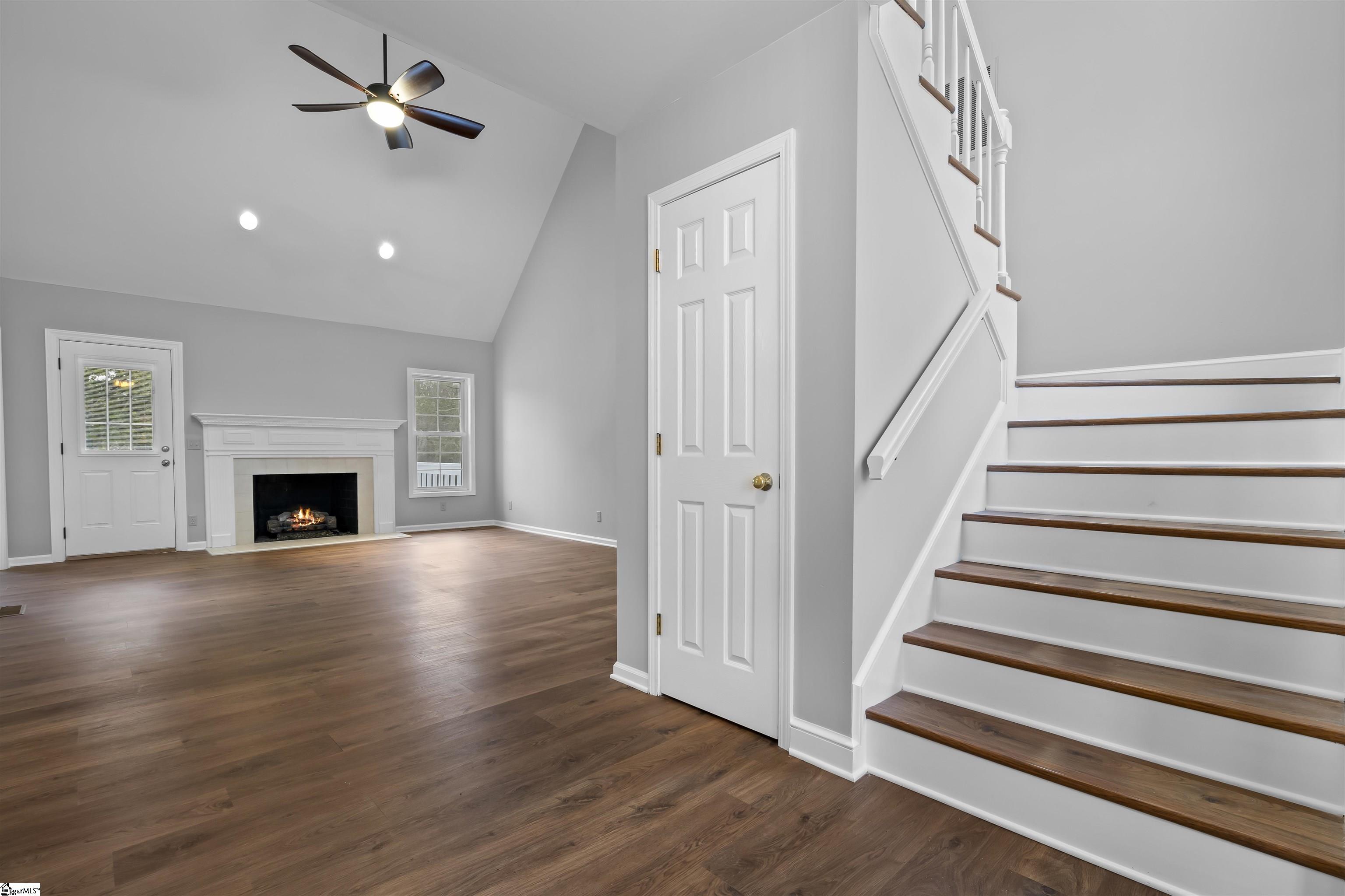 201 Spring Lake Loop Simpsonville, SC 29681 - Photo 7 of 31