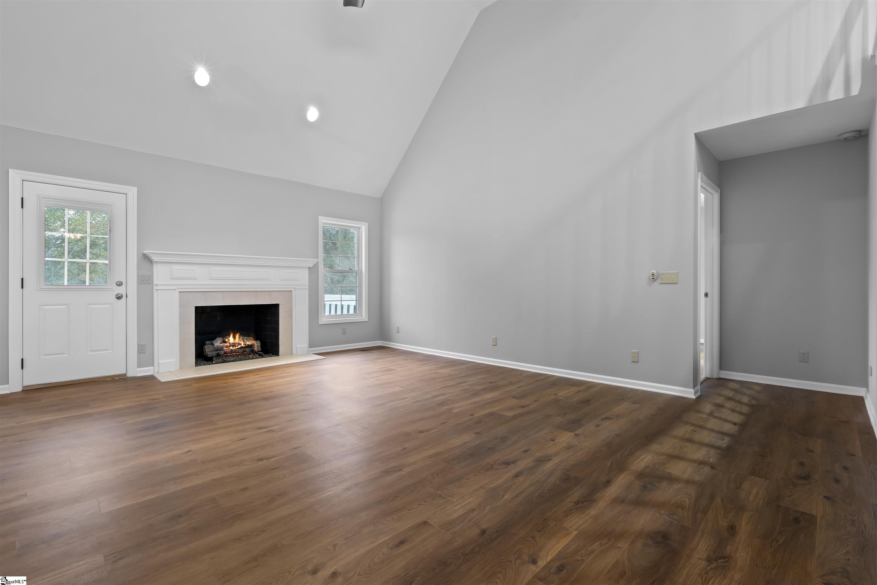 201 Spring Lake Loop Simpsonville, SC 29681 - Photo 8 of 31
