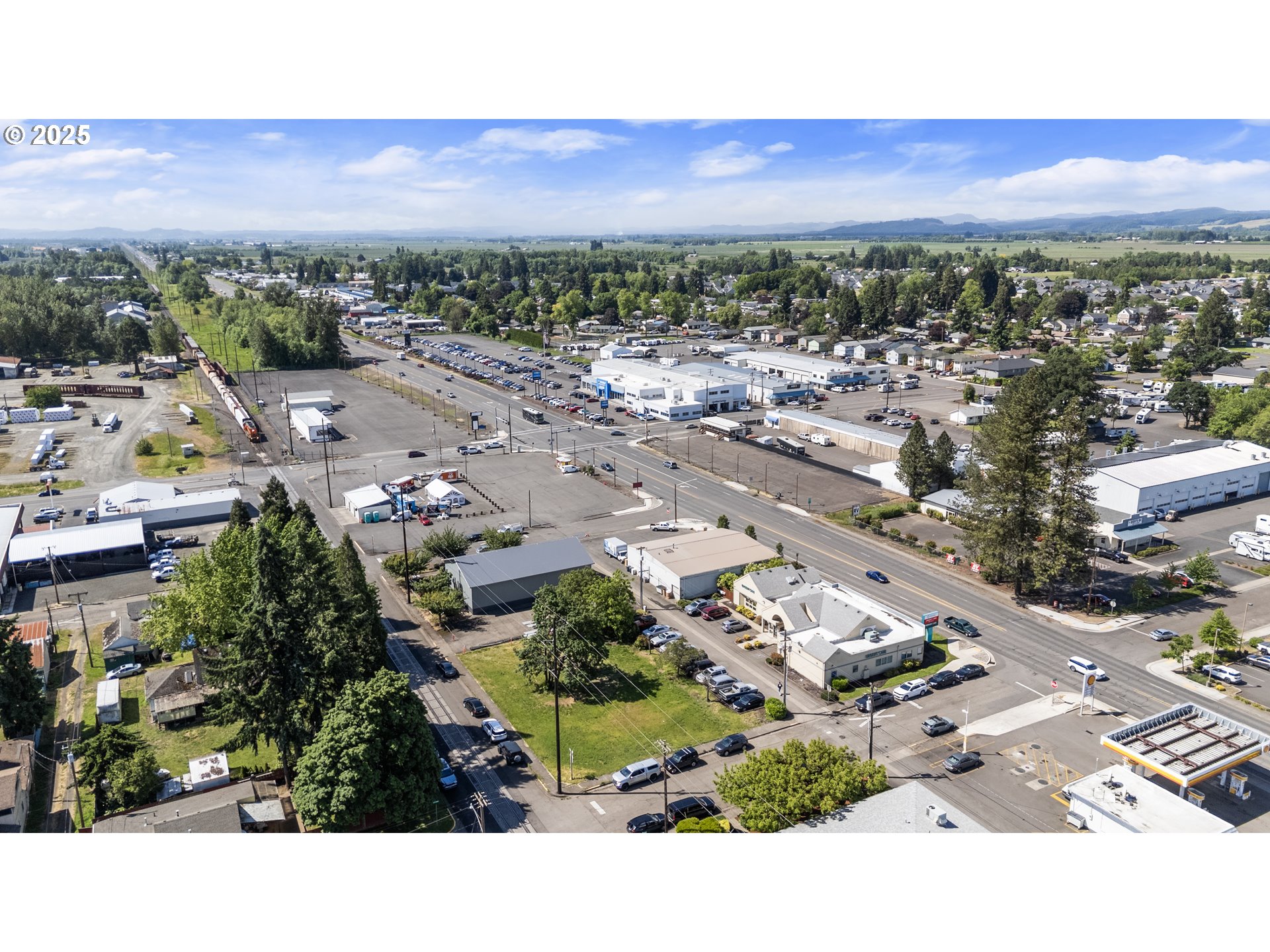Holly Street Junction City, OR 97448 - Photo 6 of 9 a view of a city