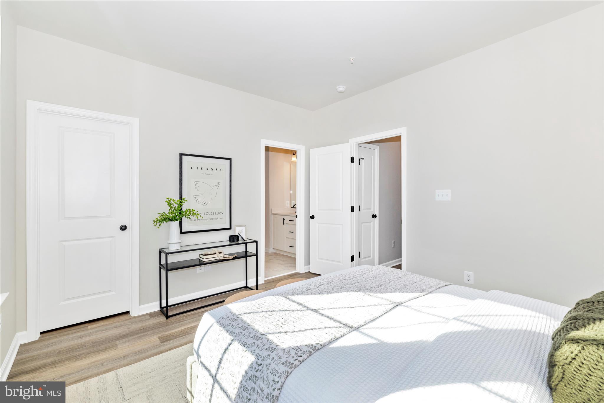 306 D Baughmans Lane Frederick, MD 21702 - Photo 22 of 31 Primary Bedroom