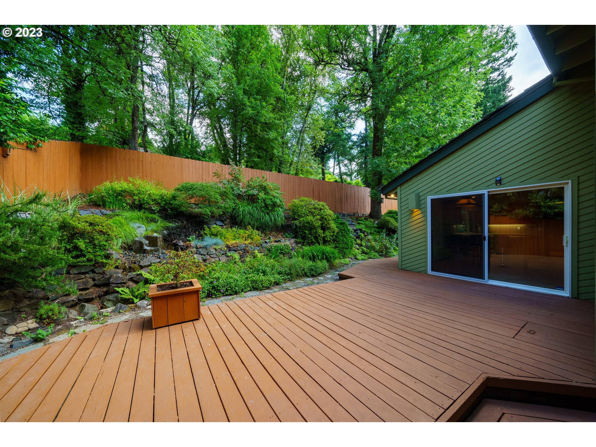 5909 Southwest Alfred Street Portland, OR 97219 - Photo 38 of 47 Backyard