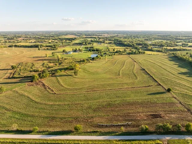 $237,500 | 2 East 343rd Street, Archie, MO 64725