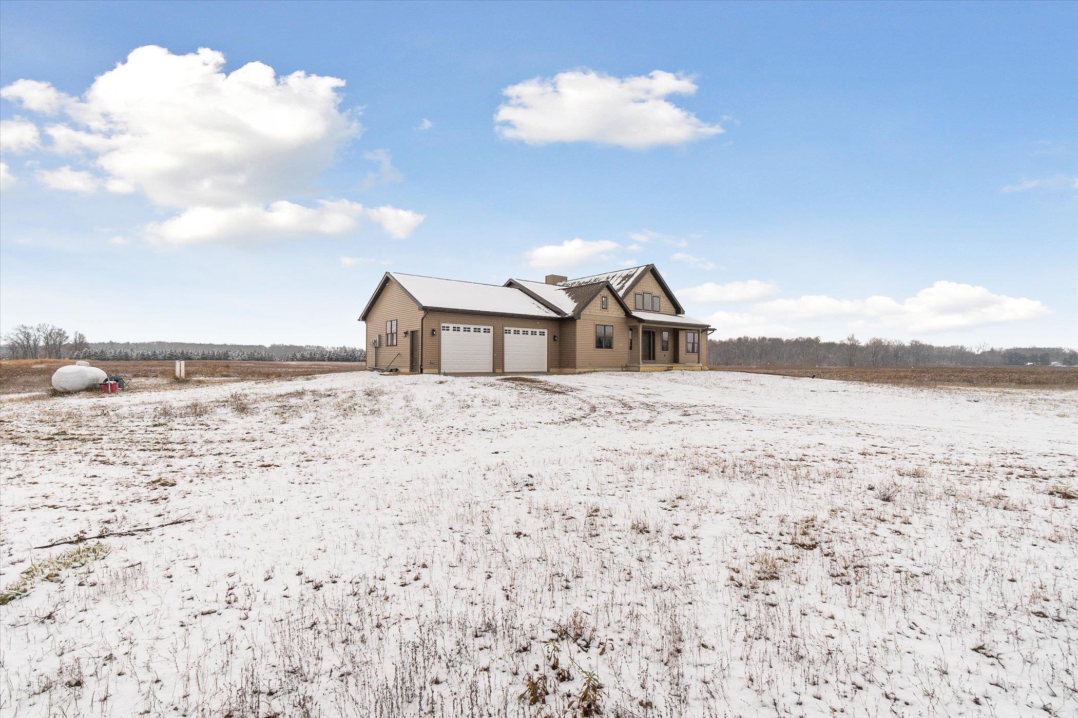 790 East Beard Road Perry, MI 48872 - Photo 2 of 54