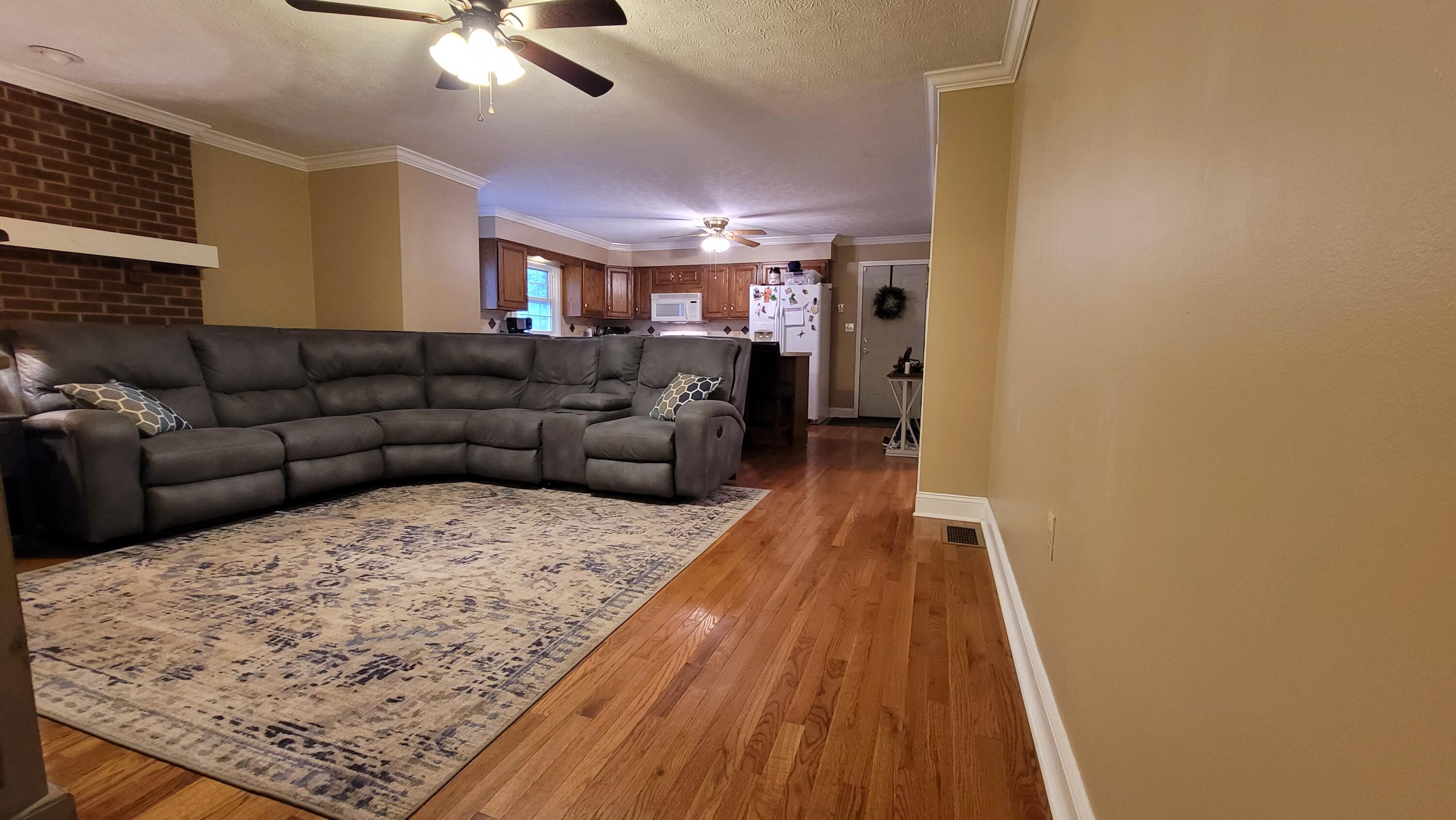 203 Lamond Ruelle Winchester, KY 40391 - Photo 10 of 17 20220709_120950