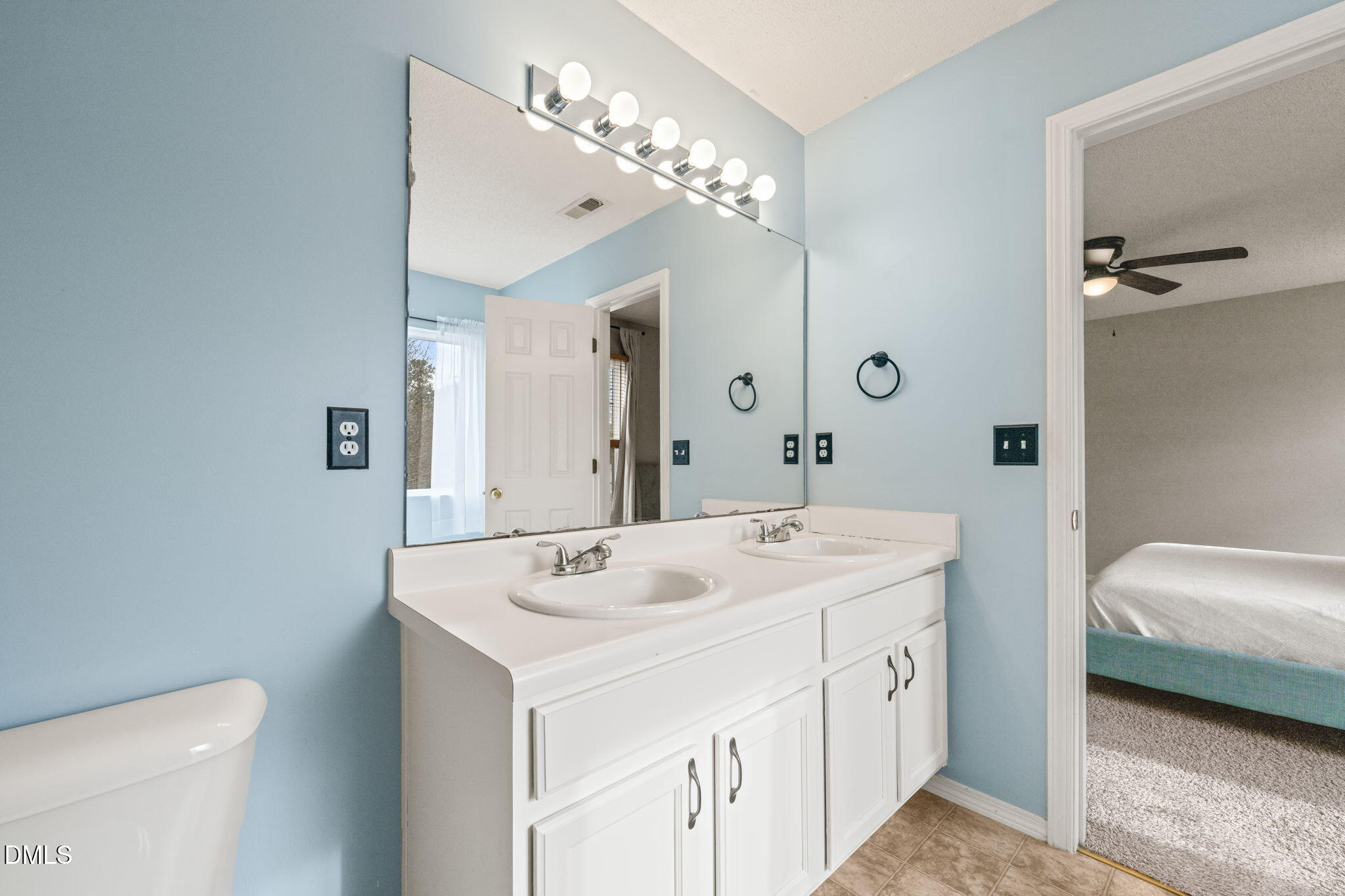 1016 Gelfield Road Knightdale, NC 27545 - Photo 22 of 47 22-web-or-mls-untitled-33