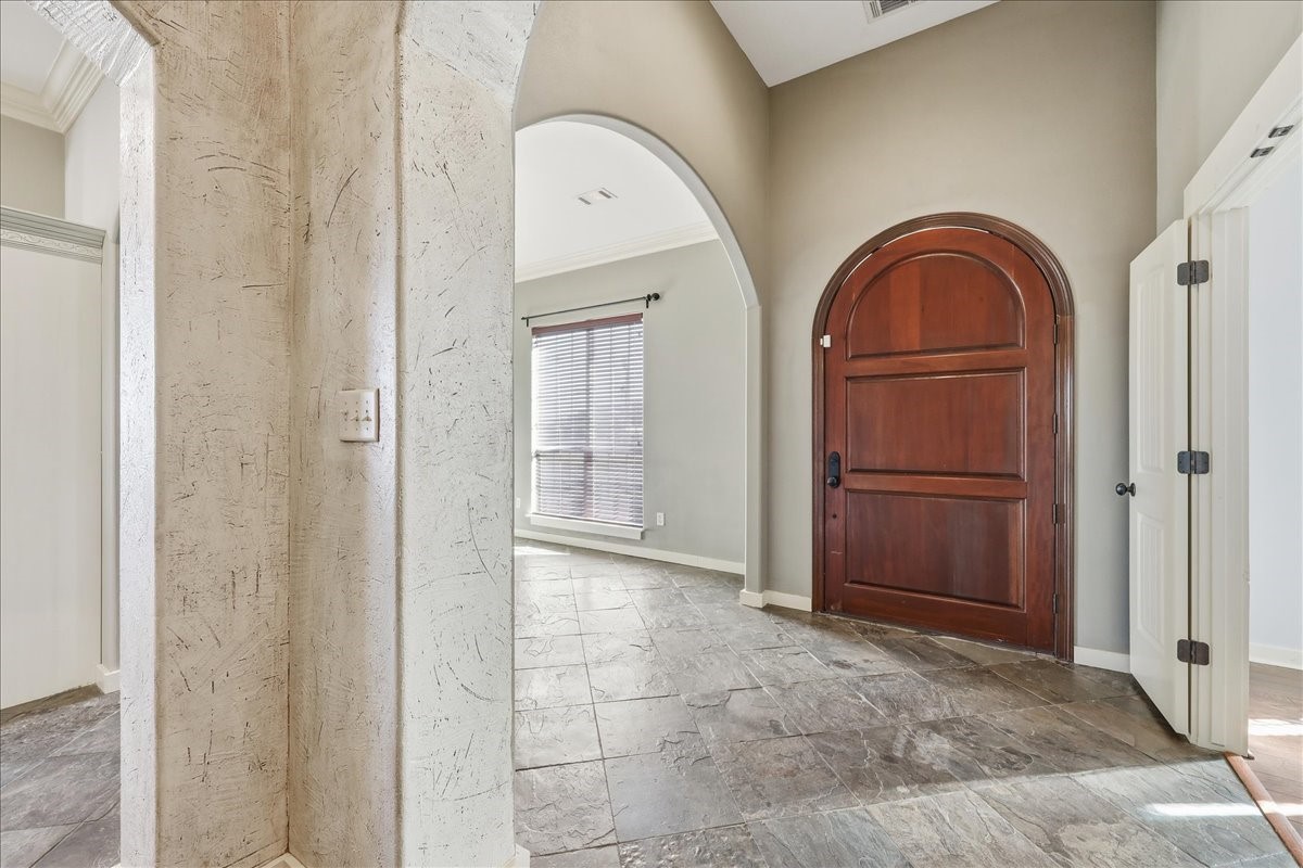 11740 Ridgecrest Beaumont, TX 77705 - Photo 9 of 50