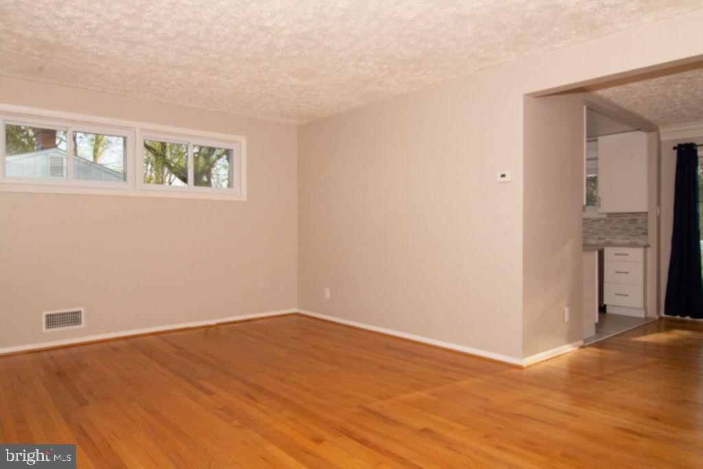 8820 Spring Road Parkville, MD 21234 - Photo 8 of 42 Gallery Image 8