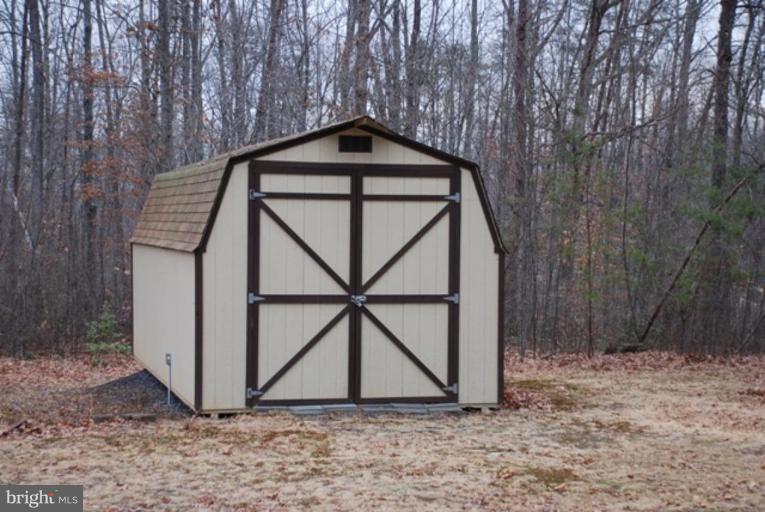 17341 Waterloo Road Amissville, VA 20106 - Photo 22 of 29 Shed