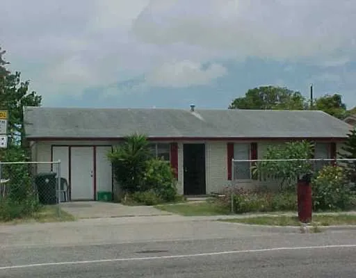 front view of house with a yard