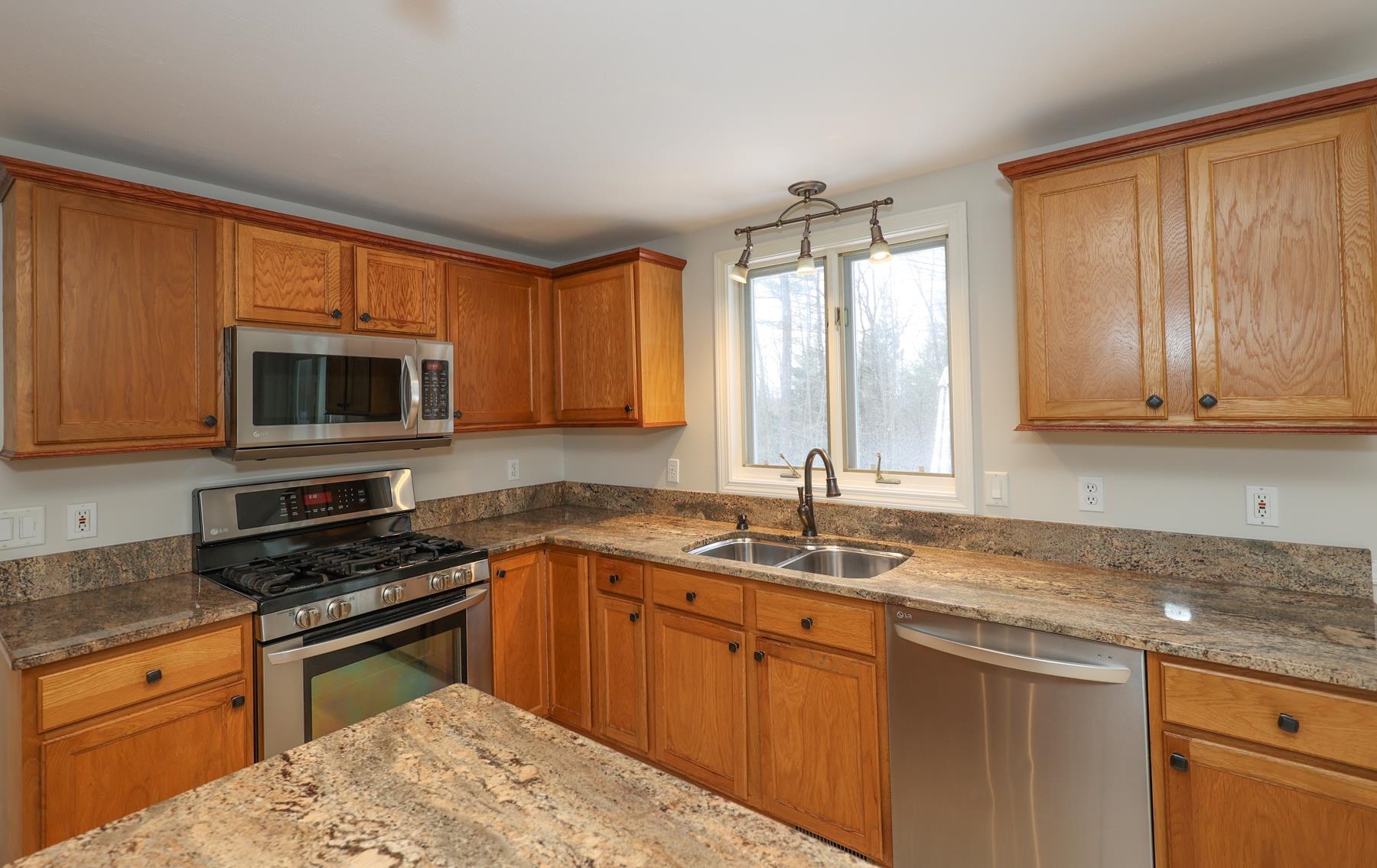 247 Stable Road Milford, NH 03055 - Photo 8 of 32 Gallery Image 8