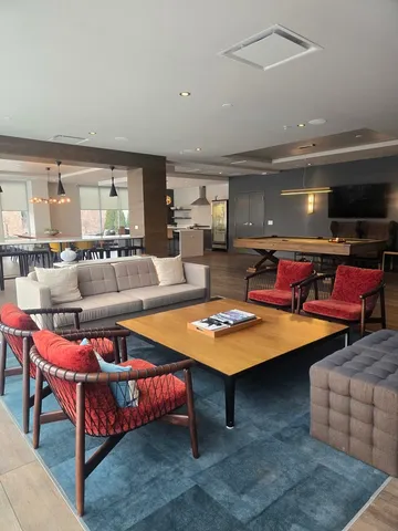 $2,725 | 1743 North Leavitt Street, Unit 307, Chicago, IL 60647