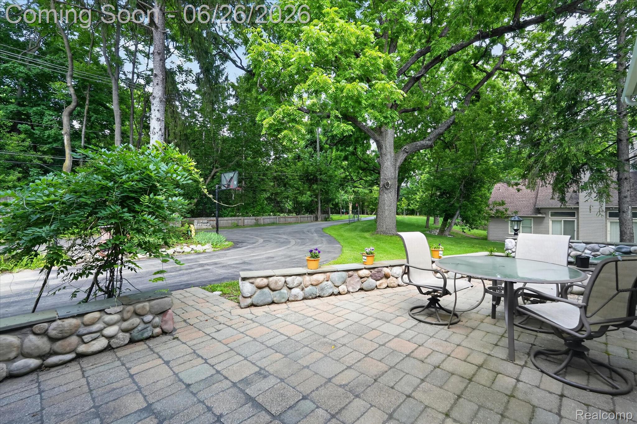 31620 West 11 Mile Road Farmington, MI 48334 - Photo 8 of 70