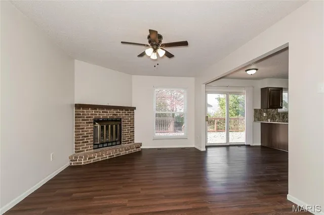 $2,815 | 4031 Les Cherbourg Lane, Florissant, MO 63034