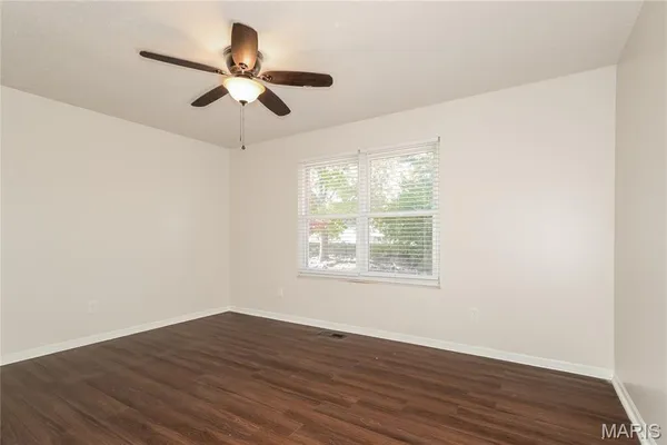 $2,815 | 4031 Les Cherbourg Lane, Florissant, MO 63034