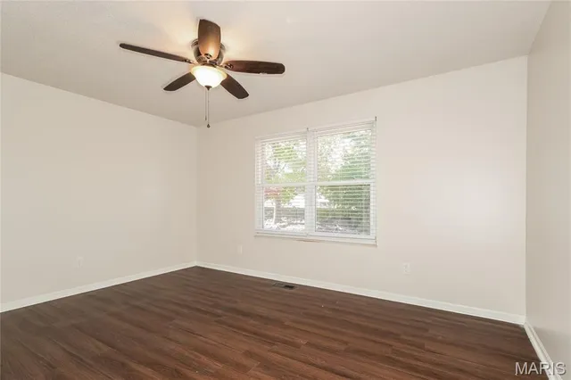 $2,815 | 4031 Les Cherbourg Lane, Florissant, MO 63034